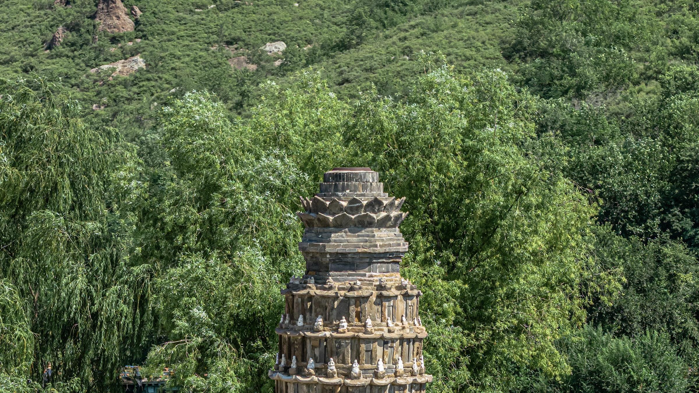 辽塔砖缝会说话，汉契丹西域挤着聊，千年故事没说完