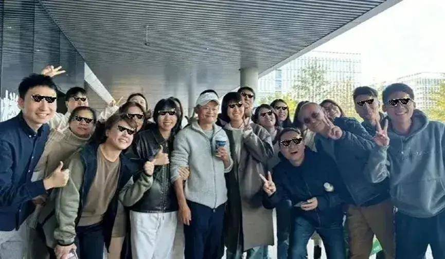 马云神秘现身香港！章泽天、梁朝伟、邓文迪也来了，商界+娱乐圈