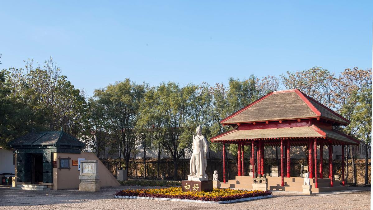 12月6日，东天山骆驼队到泾川完颜村