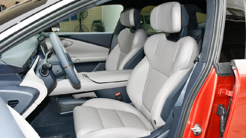 来得稍微有点迟，领克Z10实力不差，为何销量如此惨淡