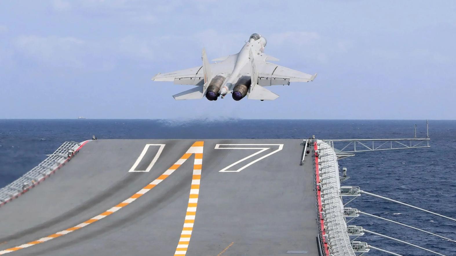 双航母蓄势待发，辽宁舰战力飙升，山东舰即将回厂升级！