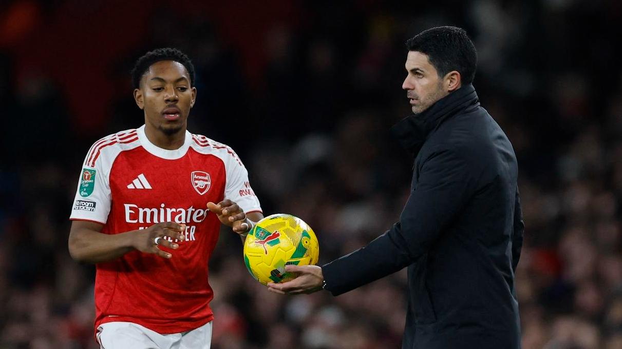 9-8, 凯帕扑点, 阿森纳险胜英超第5, 晋级英联杯半决赛, 将PK切尔西