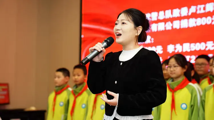 芮城县陌南镇东夭村举行第四届《情暖金秋 爱在重阳》活动