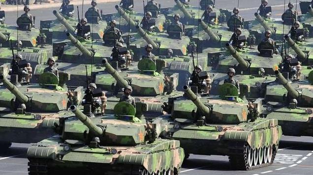 中国坦克装上神盾！全方位拦截导弹火箭弹，战场生存力暴增