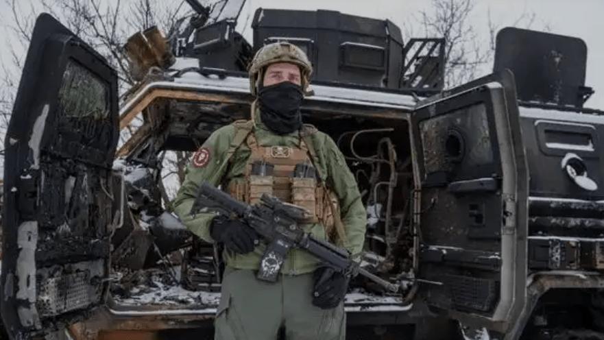 又是一个四面挨打局面，乌军1周损失1万人：俄军半包围多国雇佣军