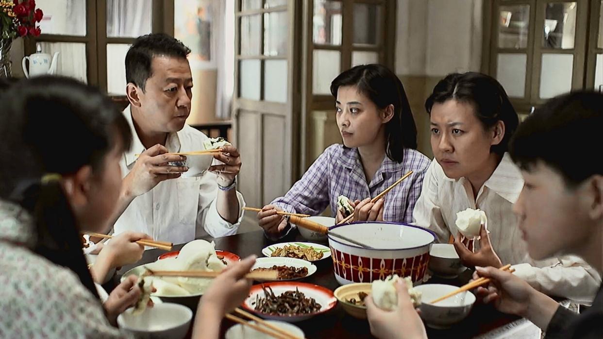 《父母爱情》亚菲如果不参军，两年后参加高考，她能考上大学吗？