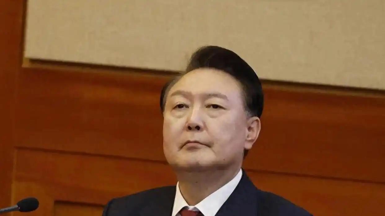 韩国政治博弈陷僵局：总统弹劾案悬而未决 在野党面临双重困局
