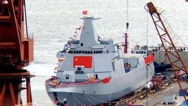 055的导弹打完会咋办？200枚导弹不是上限，而是055主动权的开端