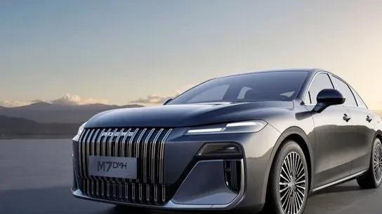 荣威M7 DMH外观首秀：大块头插混轿车下半年见