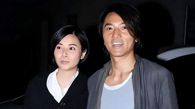 郑伊健蒙嘉慧夫妇现身美国！51岁身形圆润，腿部粗壮引关注