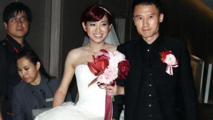 童年被卖两次，婚后却遭遇性冷淡：“葡萄姐姐”米可白的辛酸人生