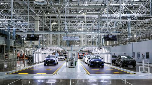 奥迪Q6L e-tron豪华纯电续航765km，预售价35.3万起触手可及！