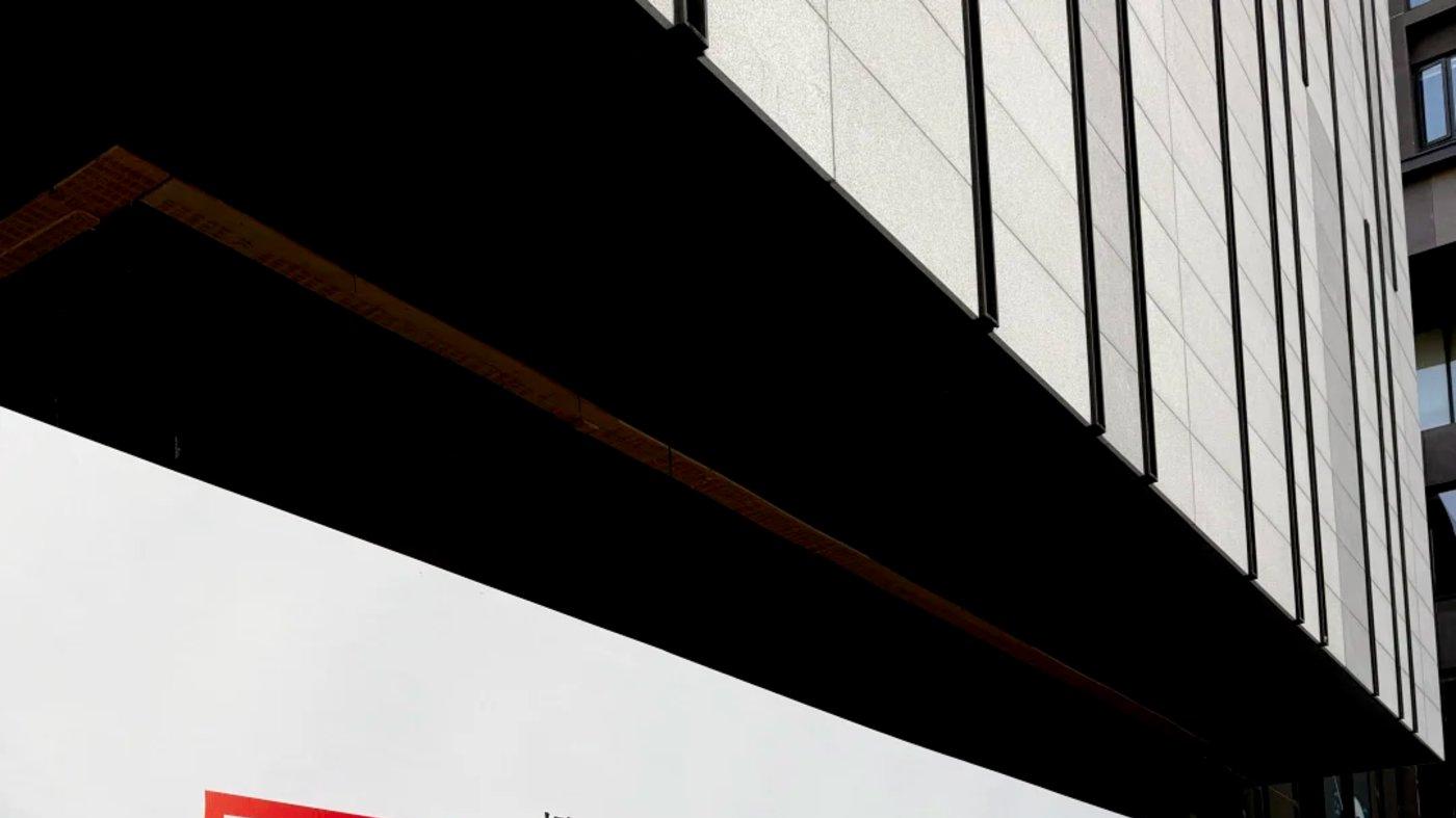 克明开面馆，是“降维打击”还是“自废武功”？“挂面大王”的餐