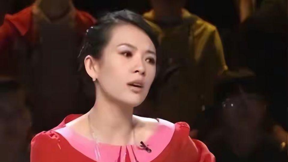 章子怡等了25年，终于得到李安拥抱，野心女孩也活成现实大女主