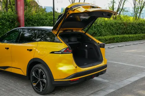 试驾深蓝S07：不仅全能型选手，还是卷王，2026款值得拥有！