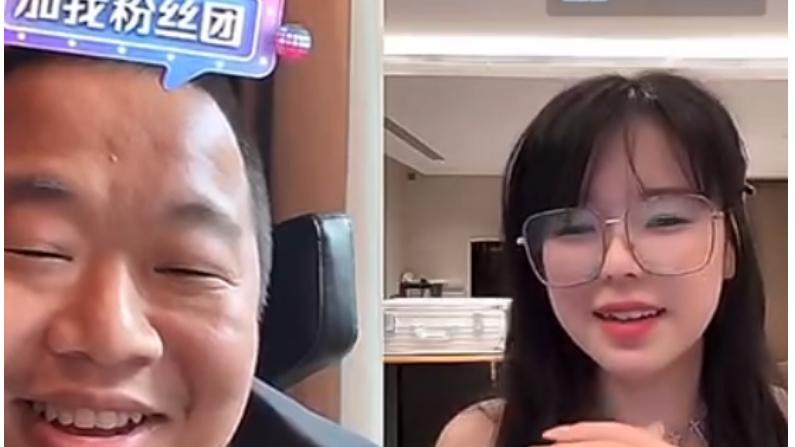 沫子转战某音遭到蓝战非调侃：以后别直播游戏了，擦边才有人看！