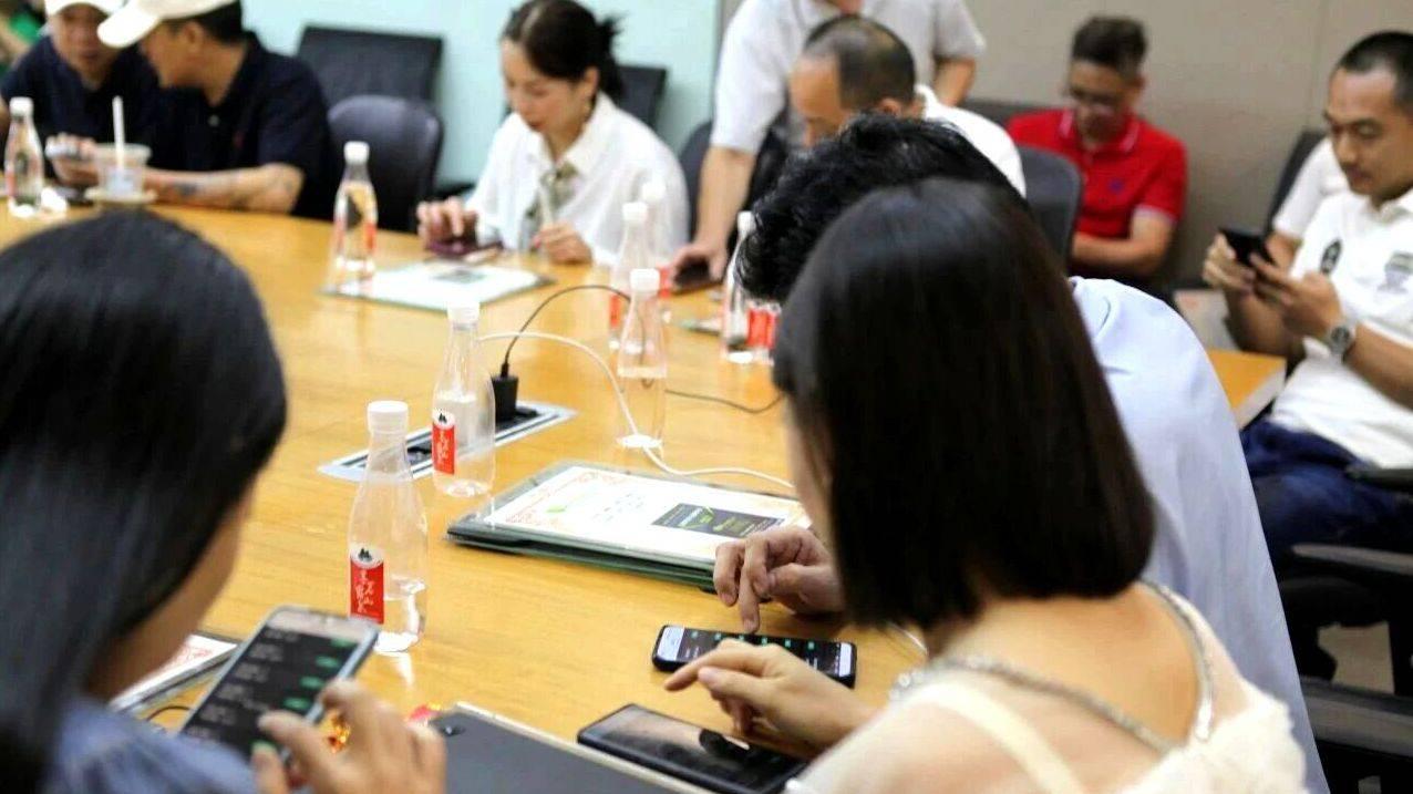 AI 空中批发云仓 8.28 公测火爆全网