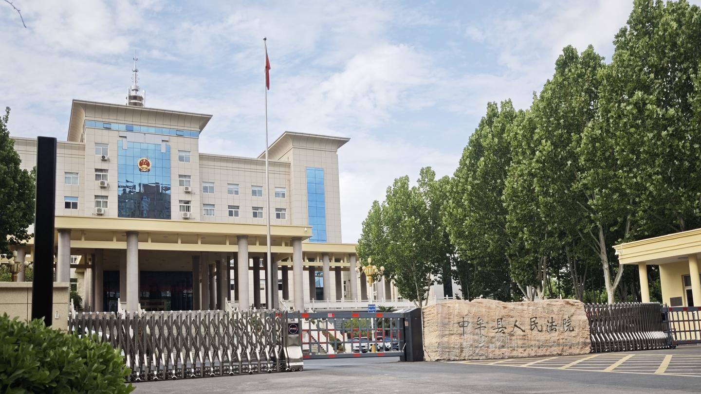 花季少女魂断“教育营”，百封血信揭黑幕