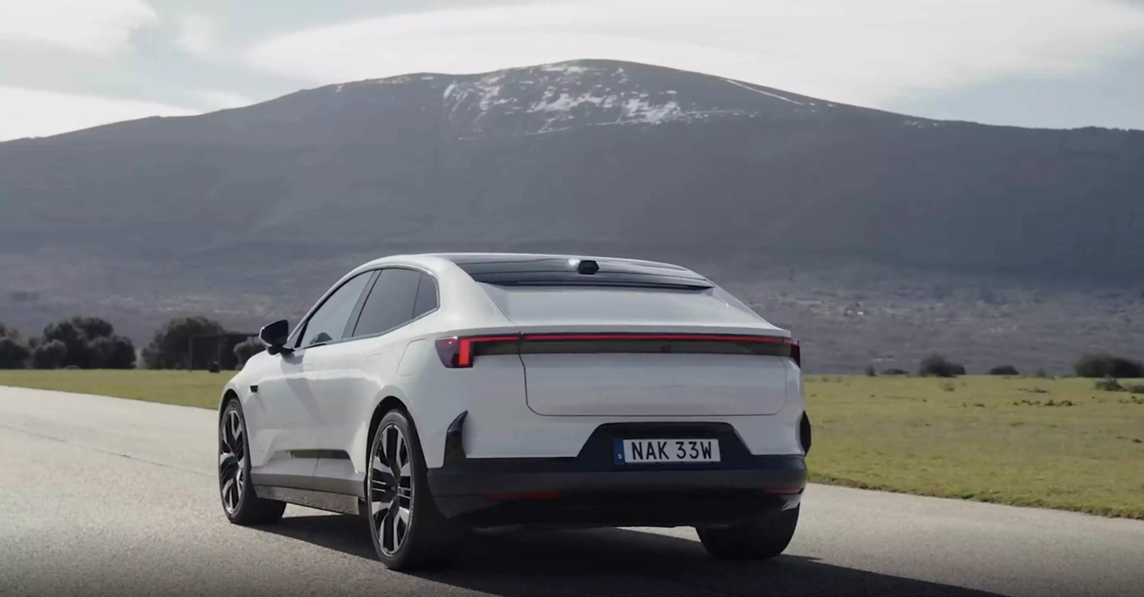 2025款极星Polestar 4亮相，纯电新势力再添猛将