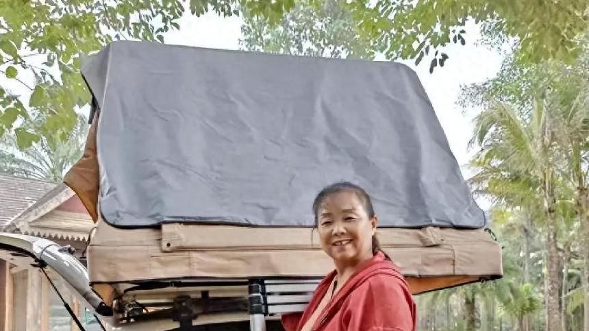 60岁阿姨自驾游后离婚，付前夫16万换自由，她说值！