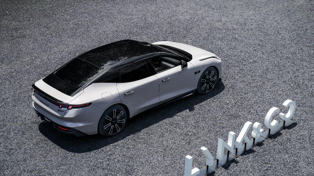 潘通认证年度代表色的高级感，领克10EM-P天云米车色值得细品