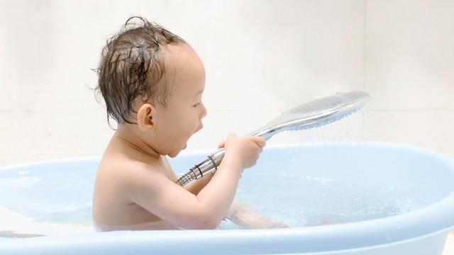 宝宝总摸生殖器？别呵斥！聪明妈妈的科学应对法