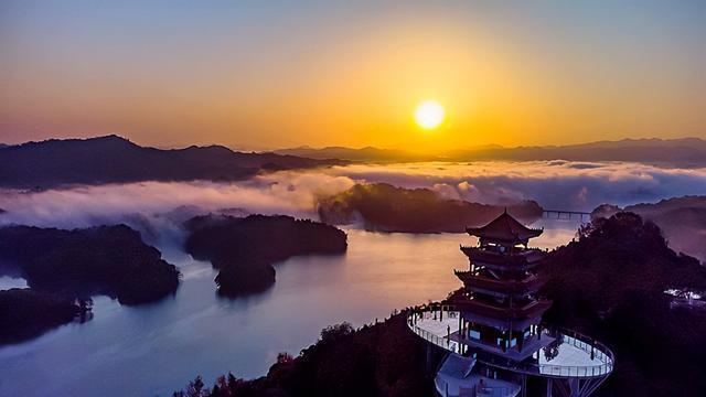 江西新余仙女湖龙王阁，赏绝美的日出，冬日里云海翻腾让人惊艳