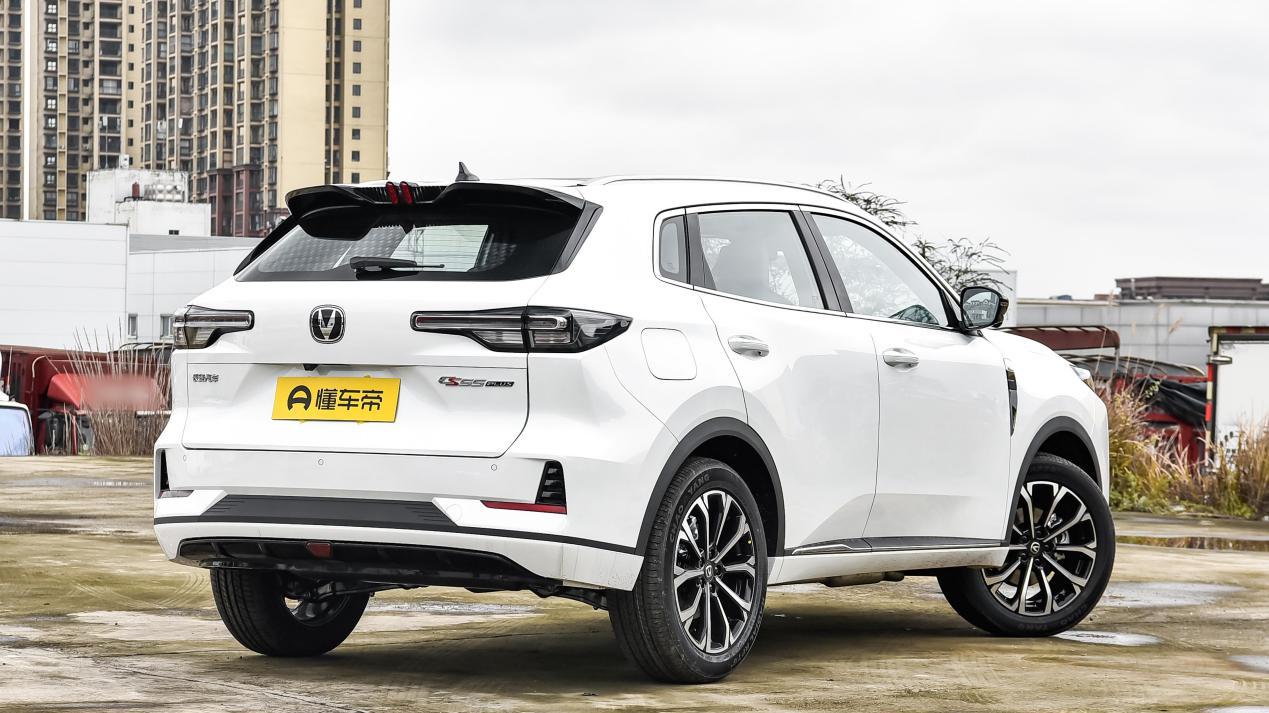 10万级插混SUV，油耗低至3毛，续航超1200km