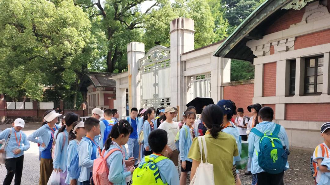 穿越二次元！探秘日本动漫圣地 × 解锁未来科技，沉浸式游学之旅等你发车！