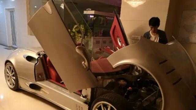 贵州第1辆世爵跑车，停家里客厅，车主有30辆车，常被当成司机
