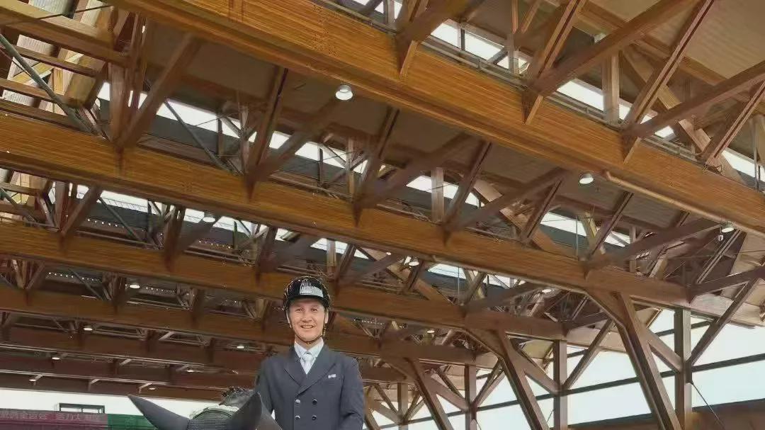 九届全运会夺3金7银 甘做绿叶的新疆马术传奇——“钢铁侠”刘忠