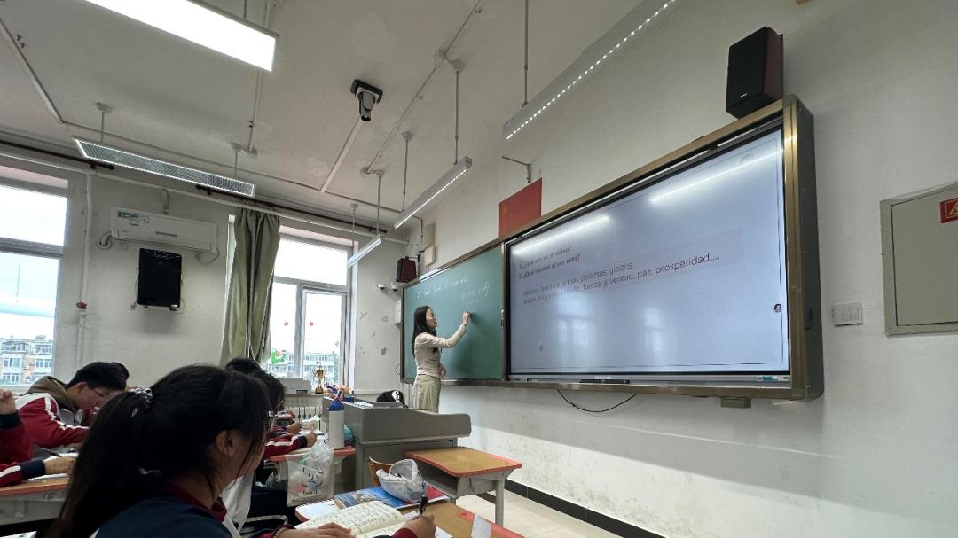 中国梦 我的梦——古城中学开展首师大西语小讲师工作坊主题活动