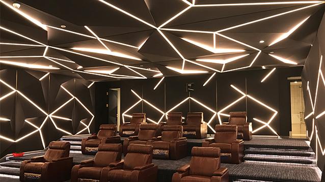 投影仪流明越高越好？家庭影院亮度选择误区大揭秘