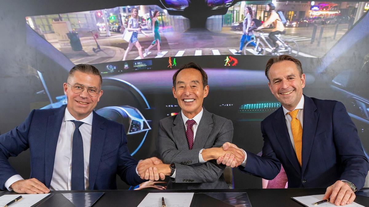 哈曼收购采埃孚高级驾驶辅助系统（ADAS）业务