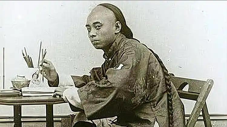 穷苦考生骆成骧，在殿试考卷上写8字，皇帝看后落泪：状元就他了