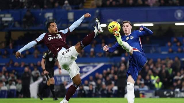 英超维拉埃梅里扮猪吃虎绝杀！切尔西队徽被切尔东这只狮子逆转！