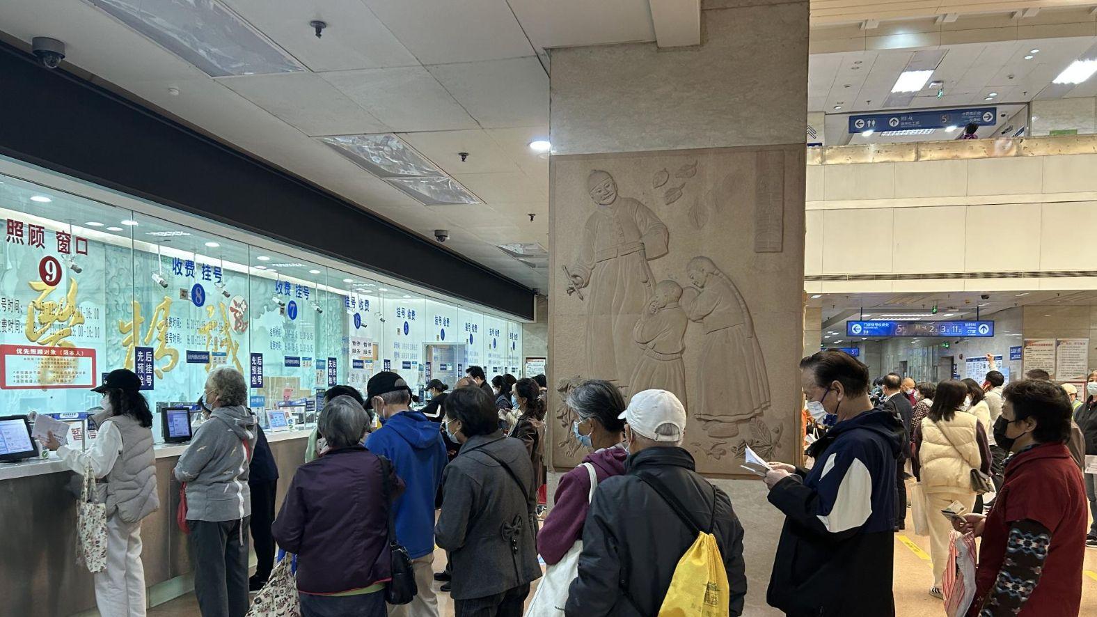 从辽宁春晚小品《你好，陪诊师》看橙医陪诊