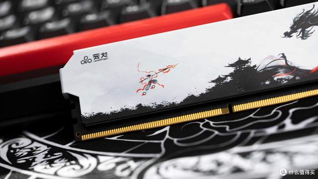 大碗更香！绫龙DDR5 6000 CL36 48GB内存开箱
