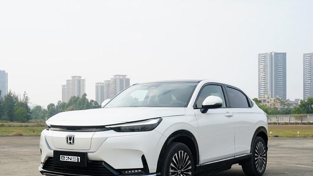 又一合资车放弃“尊严”！从20.7万降到10万，还要啥比亚迪宋PRO？