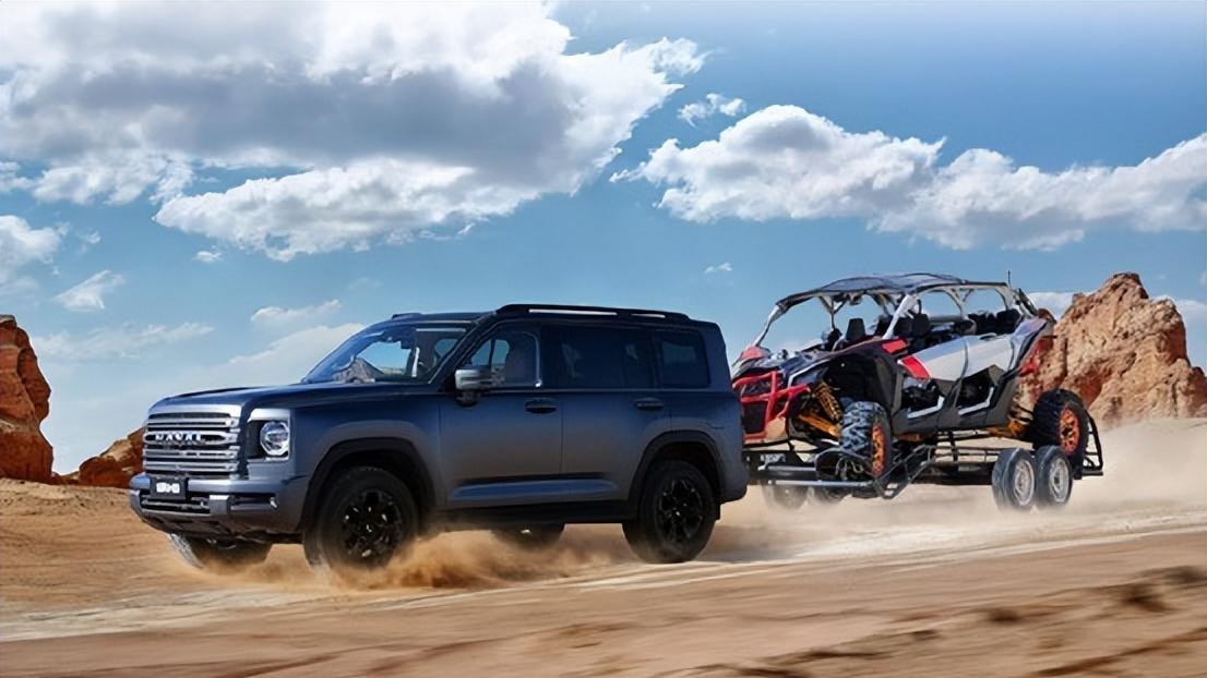 23.29万起二代哈弗H9穿越版双油箱三把锁，长途穿越无忧？