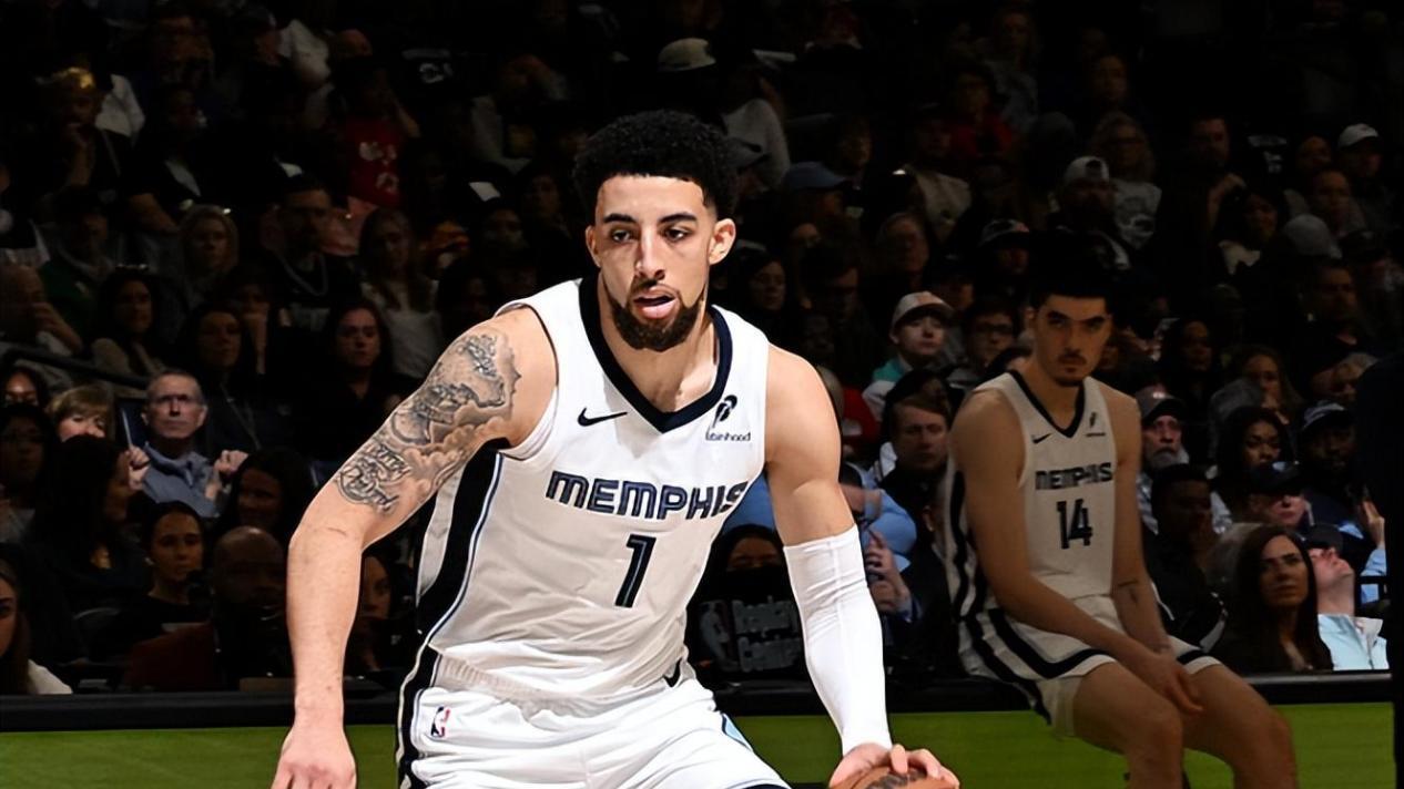 完胜！杰克逊31+6，阿德巴约18+6，李凯尔创纪录