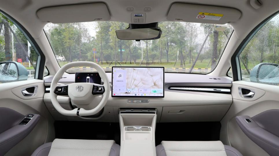 甭管是不是年轻人，看了都喜欢，2026款名爵MG4月销成功破万