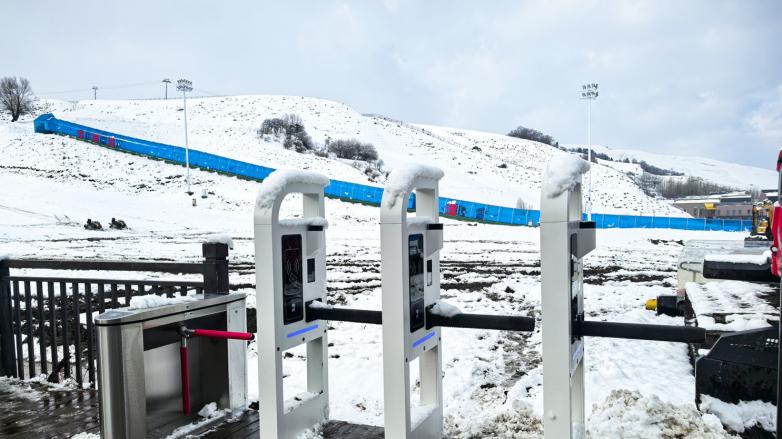 数字赋能冰雪经济！熵基科技新一代自助验票系统亮相那拉提滑雪场