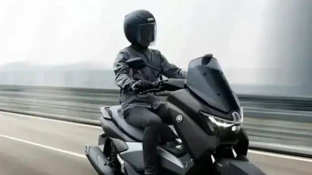 2025款本田PCX160 vs 雅马哈NMAX155：谁才是2万级踏板最优选？