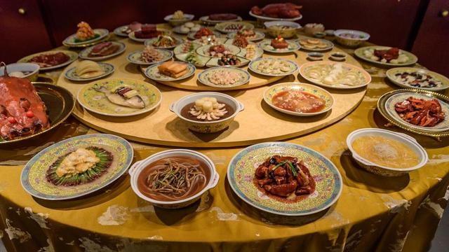 小姑子孩子出生我给10000的红包，我孩子出生她只给1000, 我不高兴