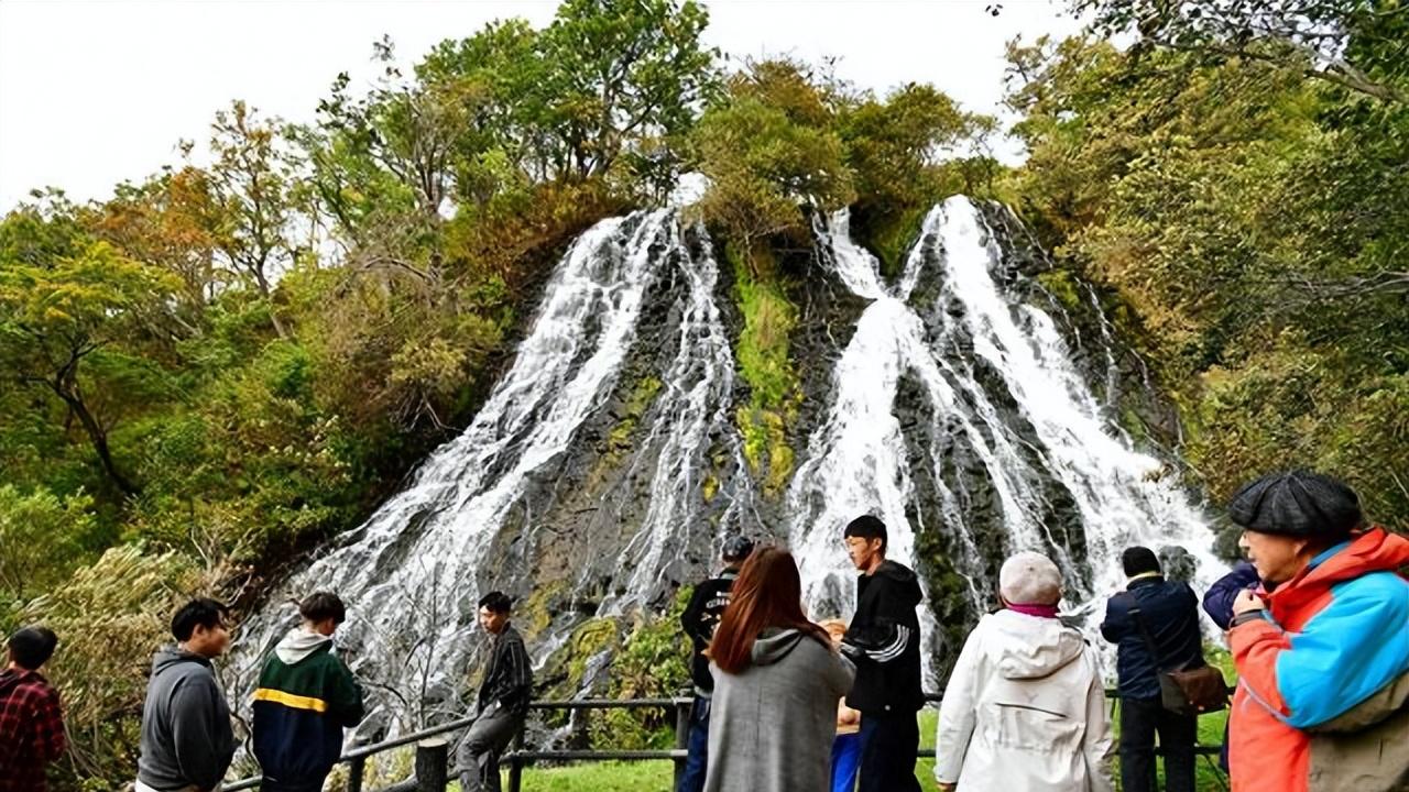 “玩火”又“玩核”，高市犯众怒，特朗普忙致电中方，给局势降温