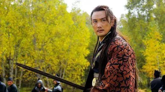 公元前265年宣太后芈月病重，因不舍男宠魏丑夫，临终下殉葬遗诏