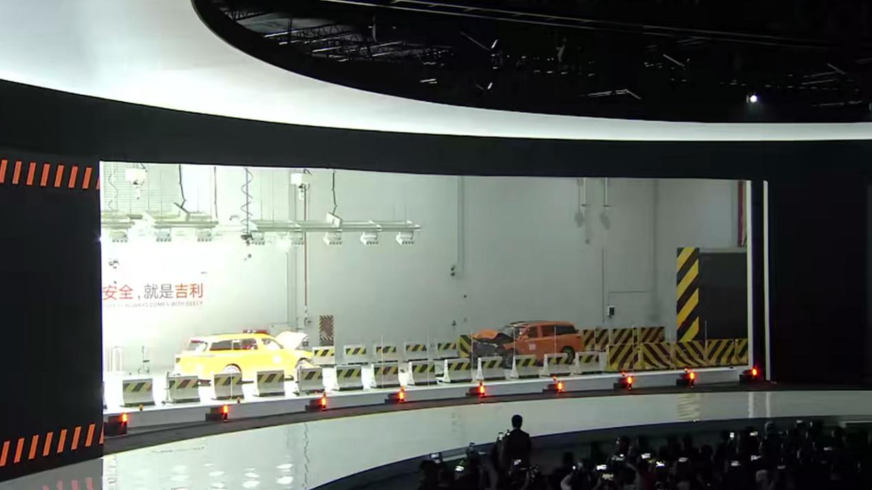 告别纸上谈兵的安全，领克900对撞测试上演真实版“硬碰硬”！