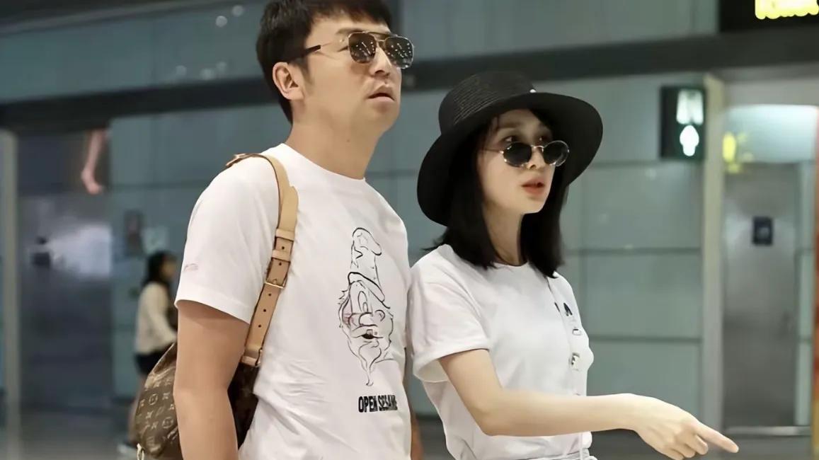 雷佳音妻女跳热舞，母女俩同框女团范十足，13岁北北身材高挑苗条