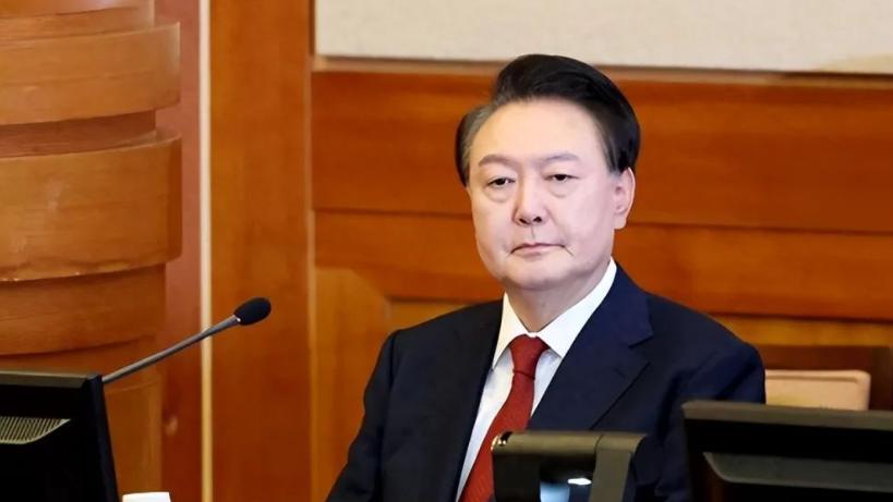 尹锡悦庭审极力推责，送医后检查无恙，强制措施已在路上